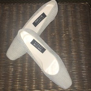 Stuart Weitzman pump like new